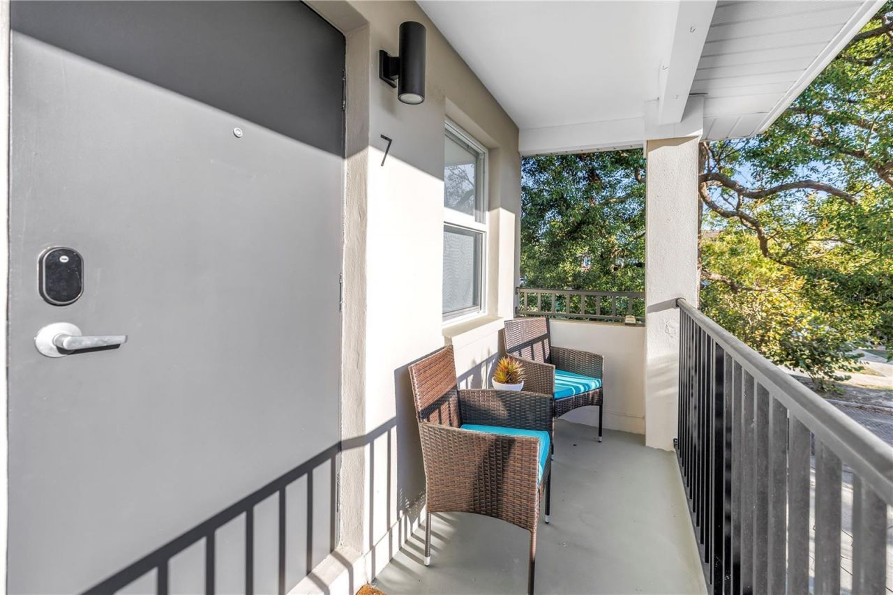 224 6th Avenue N, Unit 7, Saint Petersburg, FL 33701 Photo