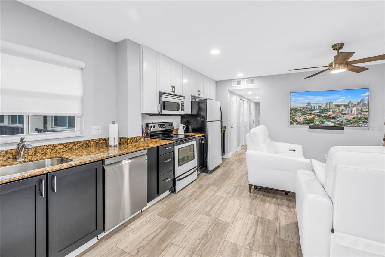 224 6th Avenue N, Unit 7, Saint Petersburg, FL 33701 Photo