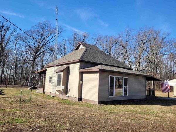 5531 N Hickory Lane, Bonnie, IL 62816