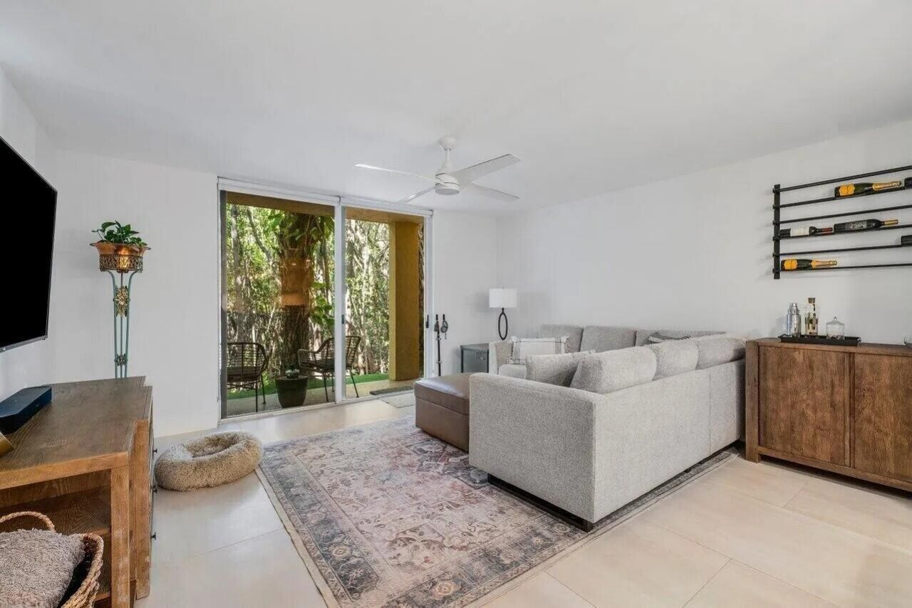 1100 Scotia Drive, Unit 105, Hypoluxo, FL 33462 Photo