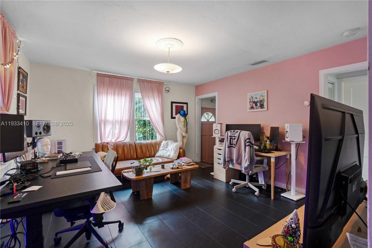 9210 NW 4th Ave , Miami, FL 33150 Photo