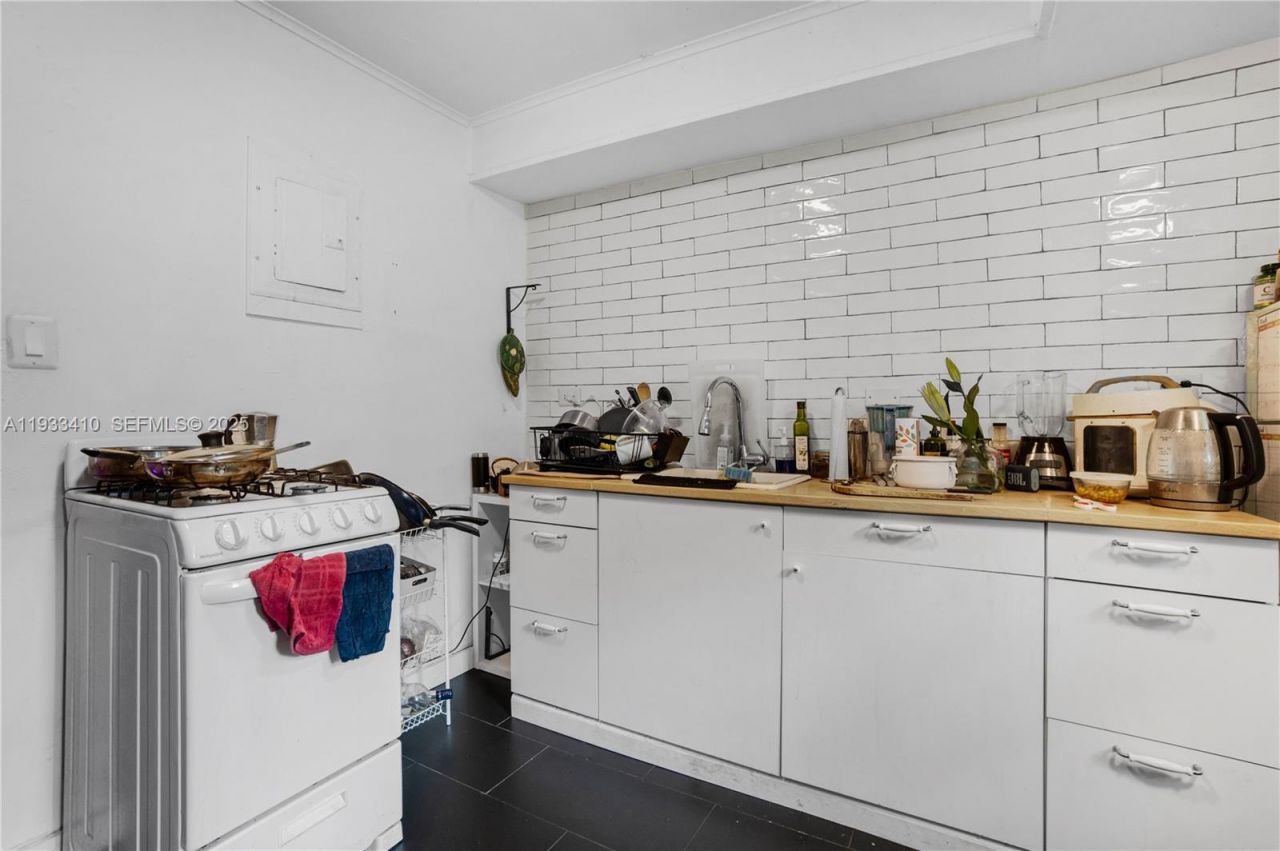 9210 NW 4th Ave , Miami, FL 33150 Photo