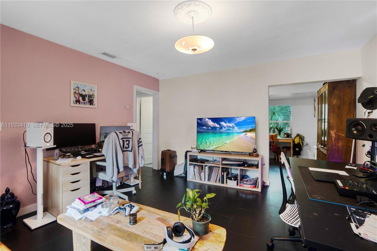 9210 NW 4th Ave , Miami, FL 33150 Photo