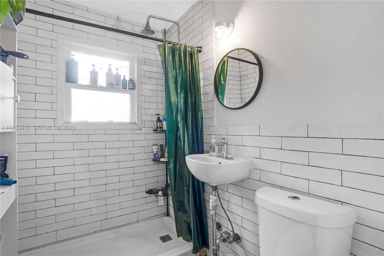 9210 NW 4th Ave , Miami, FL 33150 Photo