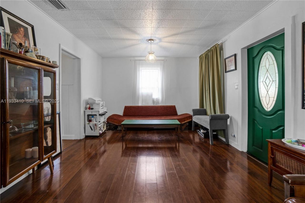 9210 NW 4th Ave , Miami, FL 33150 Photo