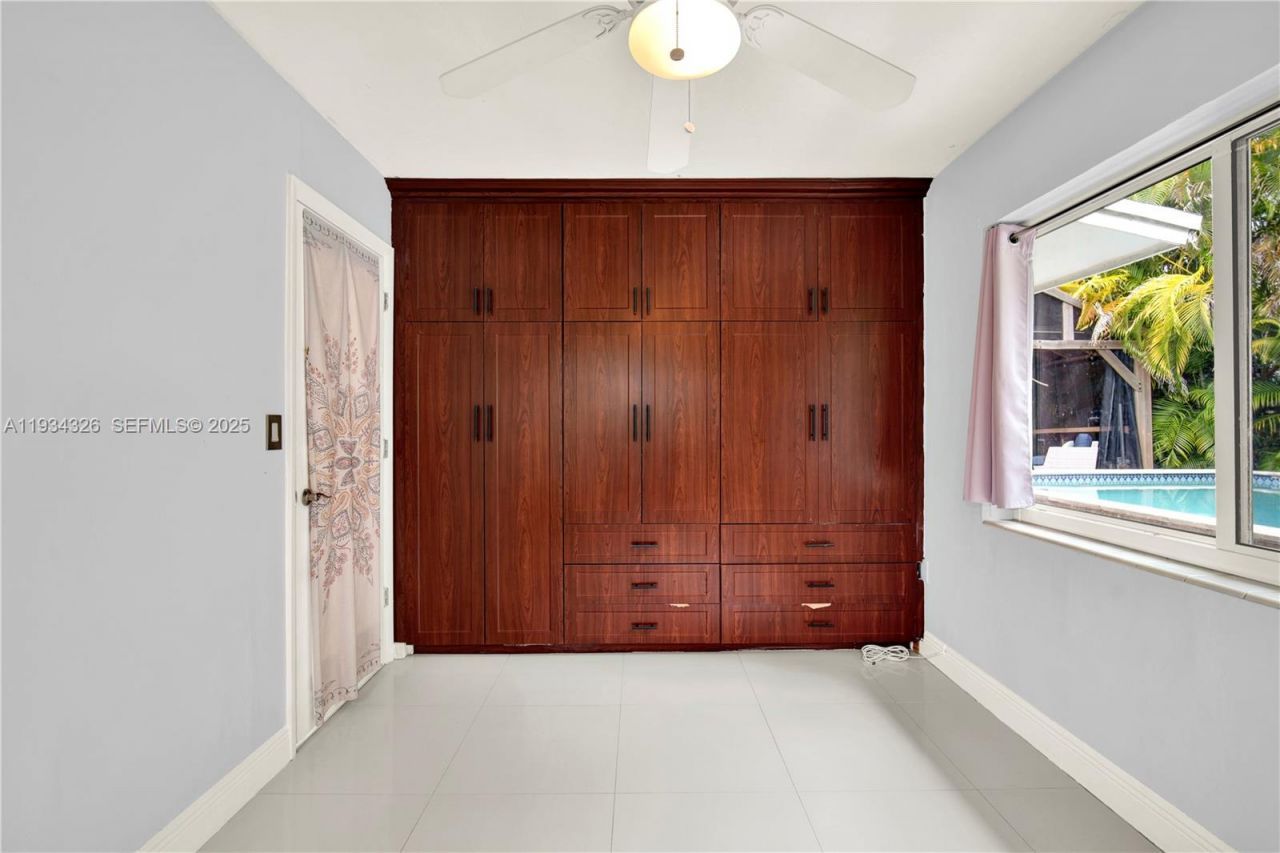 7135 SW 19th Ter, Miami, FL 33155 Photo