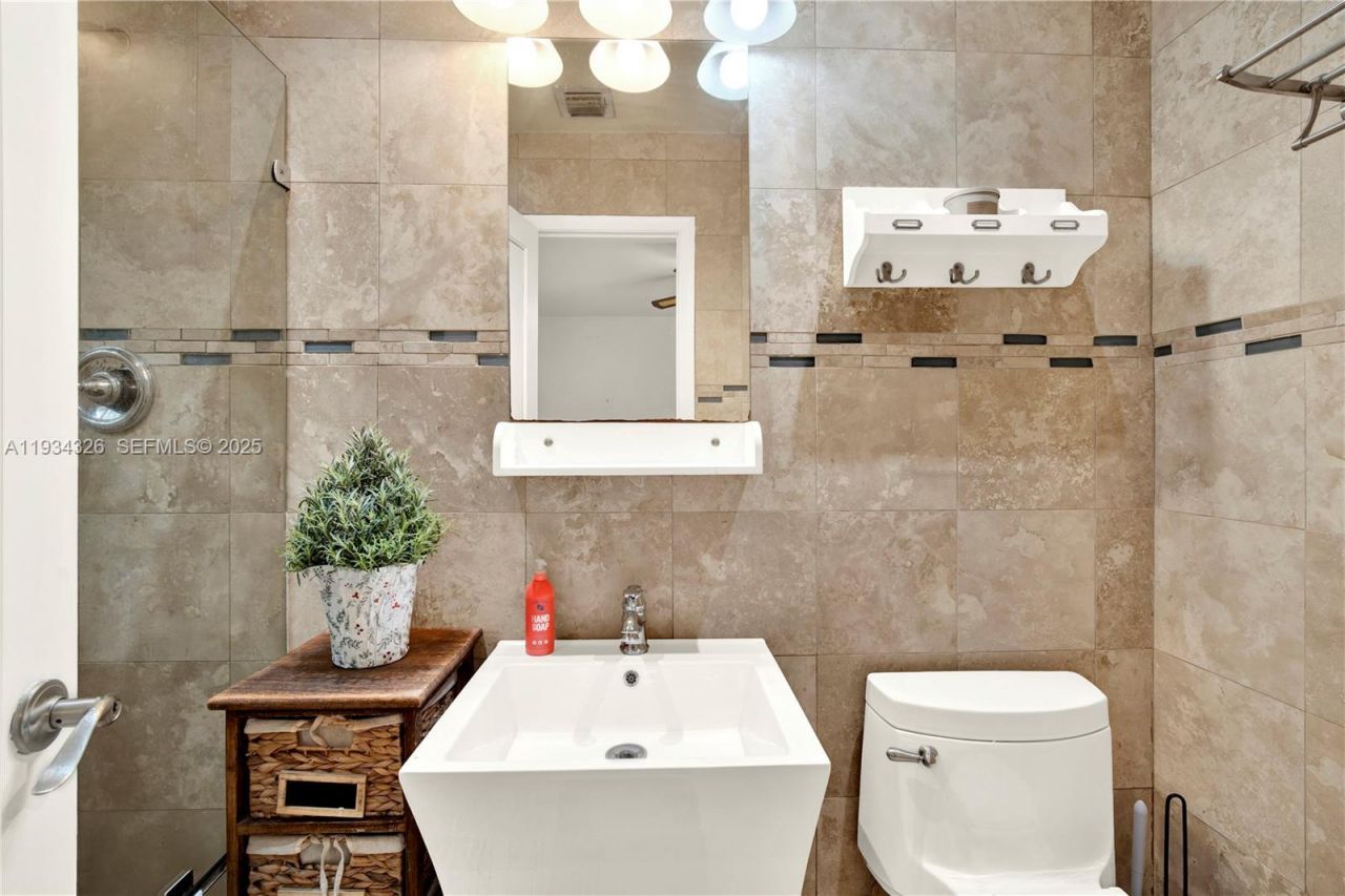 7135 SW 19th Ter, Miami, FL 33155 Photo