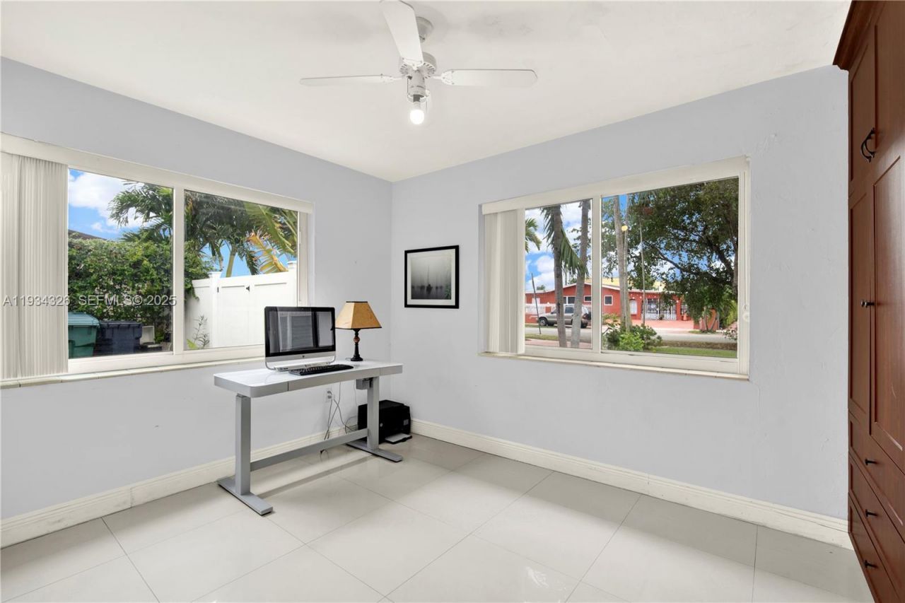 7135 SW 19th Ter, Miami, FL 33155 Photo