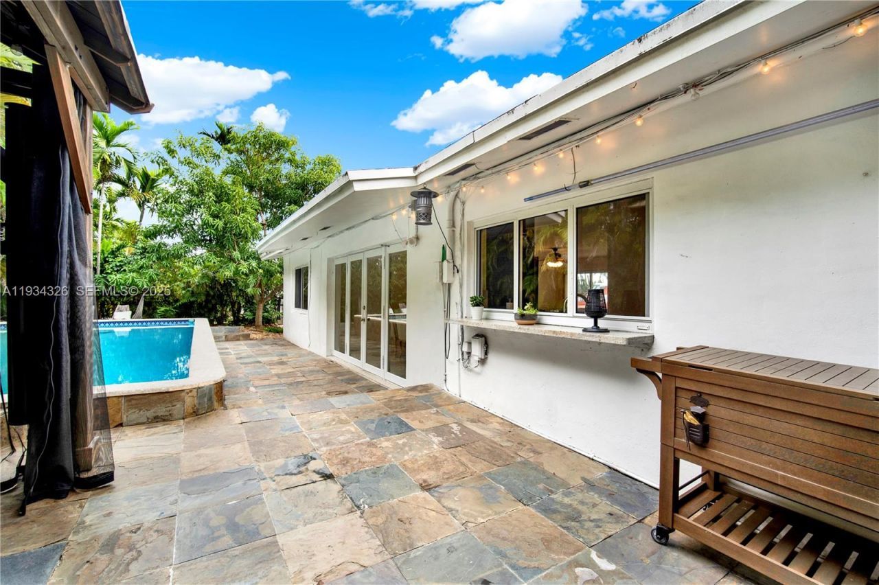 7135 SW 19th Ter, Miami, FL 33155 Photo