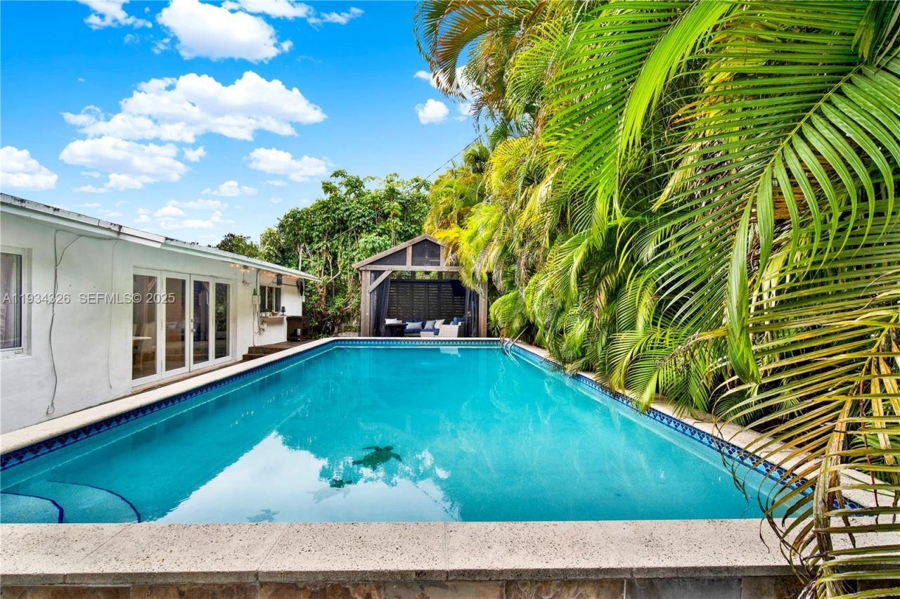 7135 SW 19th Ter, Miami, FL 33155 Photo