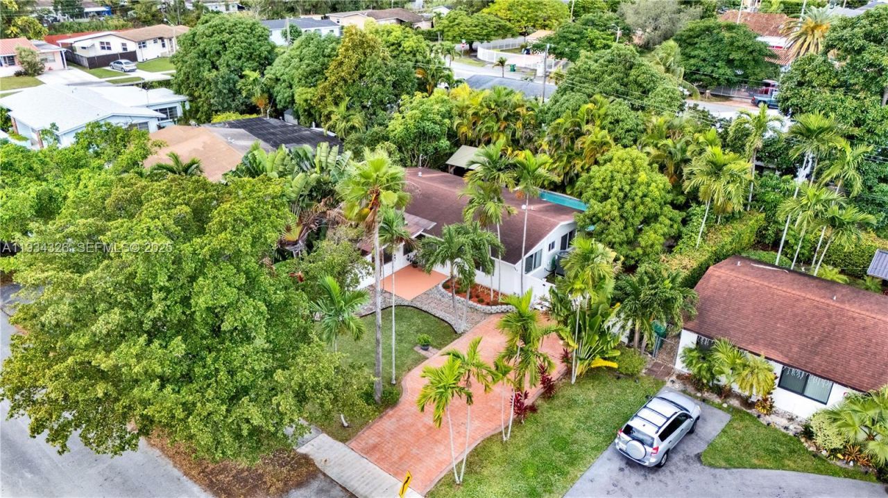 7135 SW 19th Ter, Miami, FL 33155 Photo