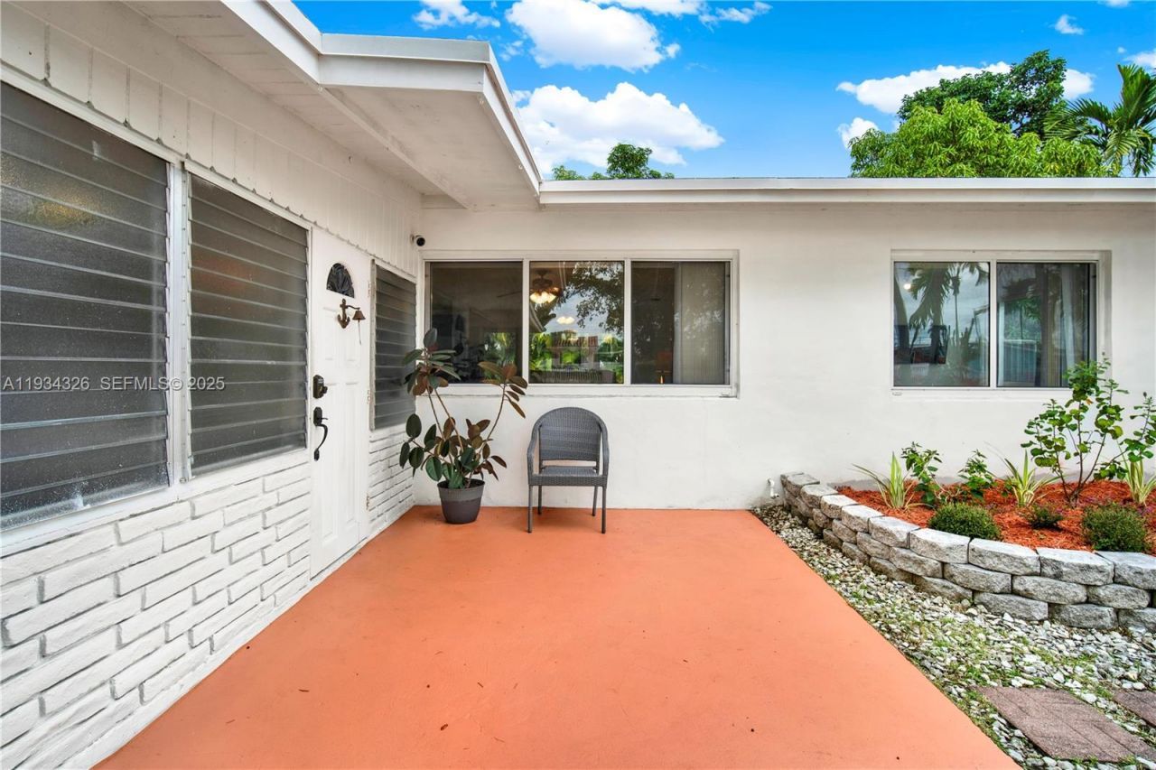 7135 SW 19th Ter, Miami, FL 33155 Photo