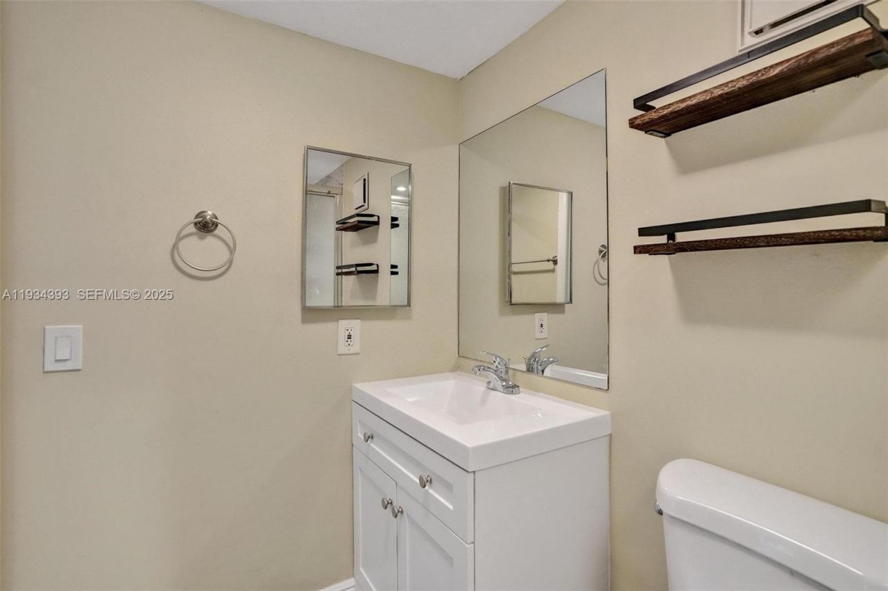 8540 SW 133rd Ave Rd, Unit 321, Miami, FL 33183 Photo