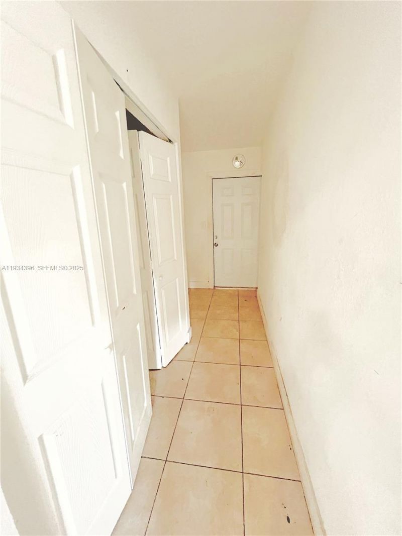 15410 NW 29th Ct , Unit A, Miami, FL 33180 Photo