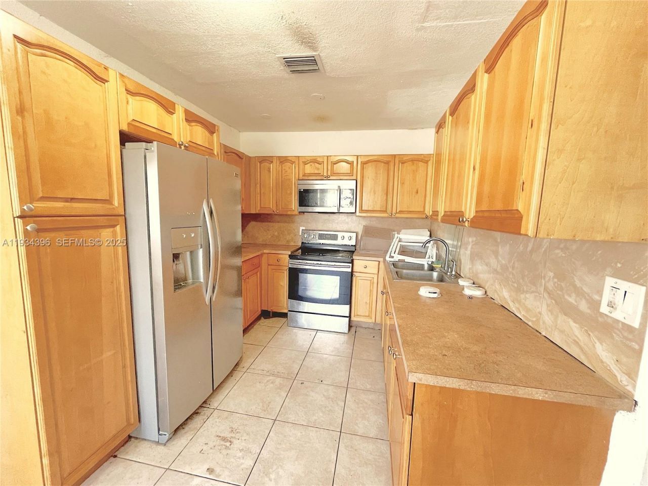 15410 NW 29th Ct , Unit A, Miami, FL 33180 Photo