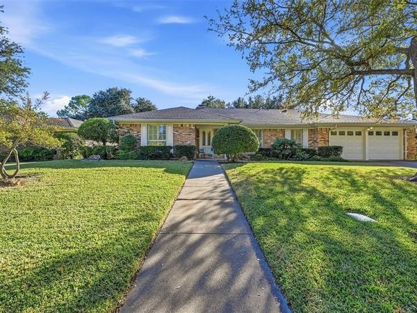 904 Shelley Drive, Arlington, TX 76012