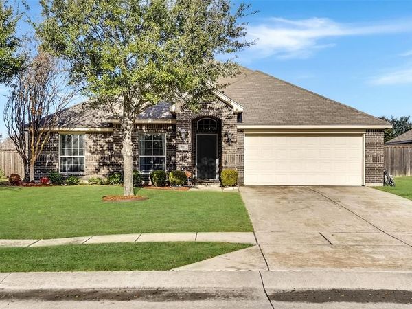 221 Wolf Drive, Forney, TX 75126