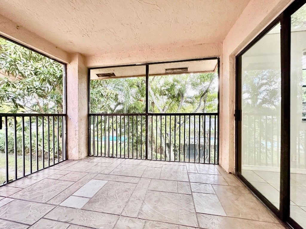 1917 NW 94th Avenue, Unit 204a, Coral Springs, FL 33071 Photo