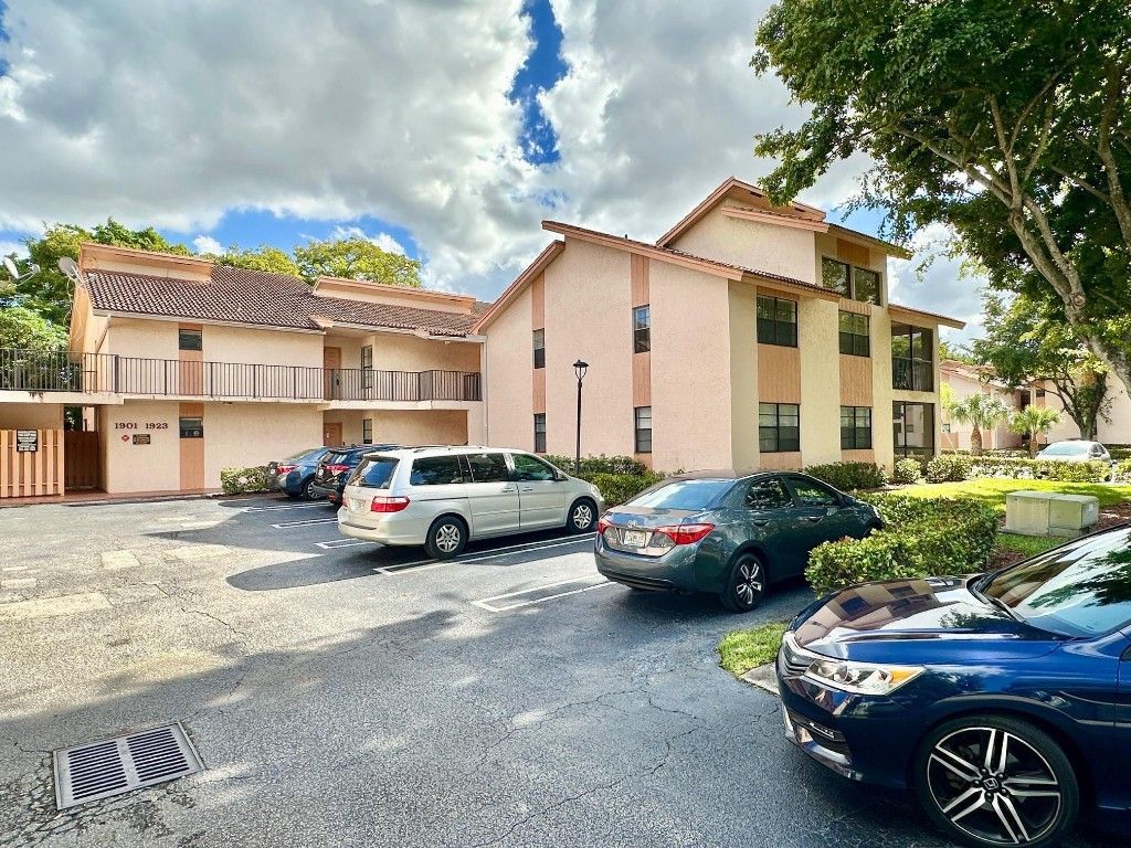 1917 NW 94th Avenue, Unit 204a, Coral Springs, FL 33071 Photo