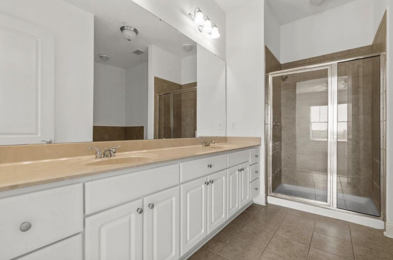 200 River Landing Photo 14