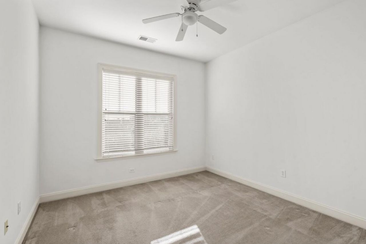 200 River Landing Photo 15