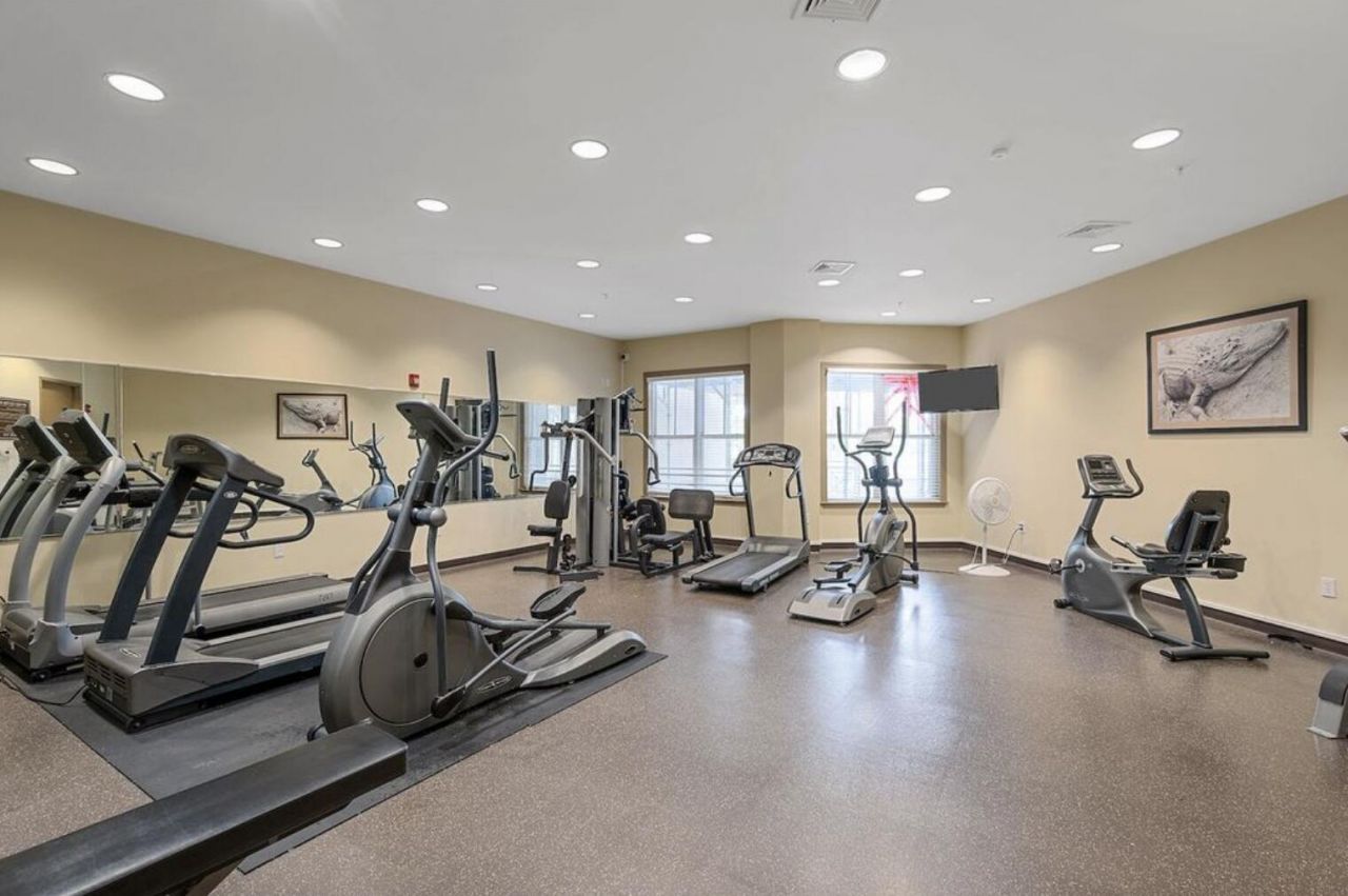 200 River Landing Photo 19