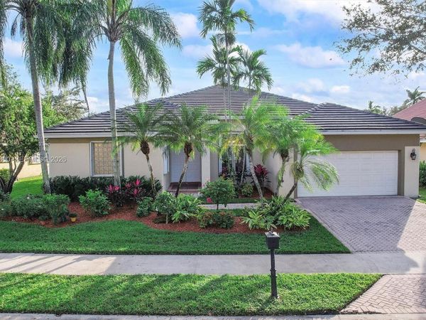 2667 Palmer Pl, Weston, FL 33332