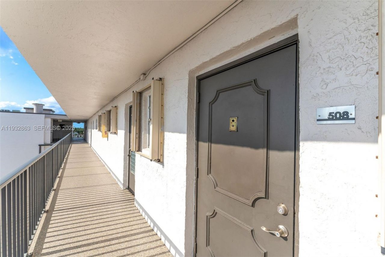 14180 SW 84th St, Unit 508-G, Miami, FL 33183 Photo