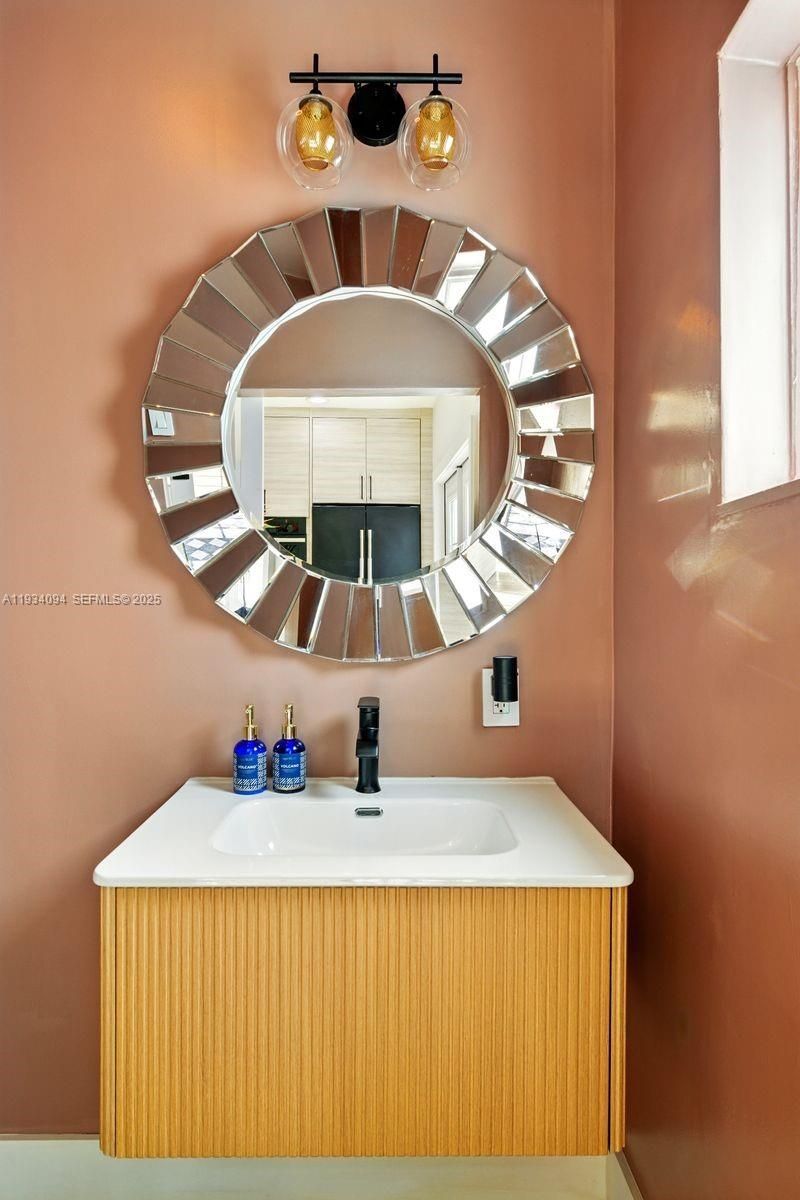 1363 Biarritz Dr, Miami Beach, FL 33141 Photo