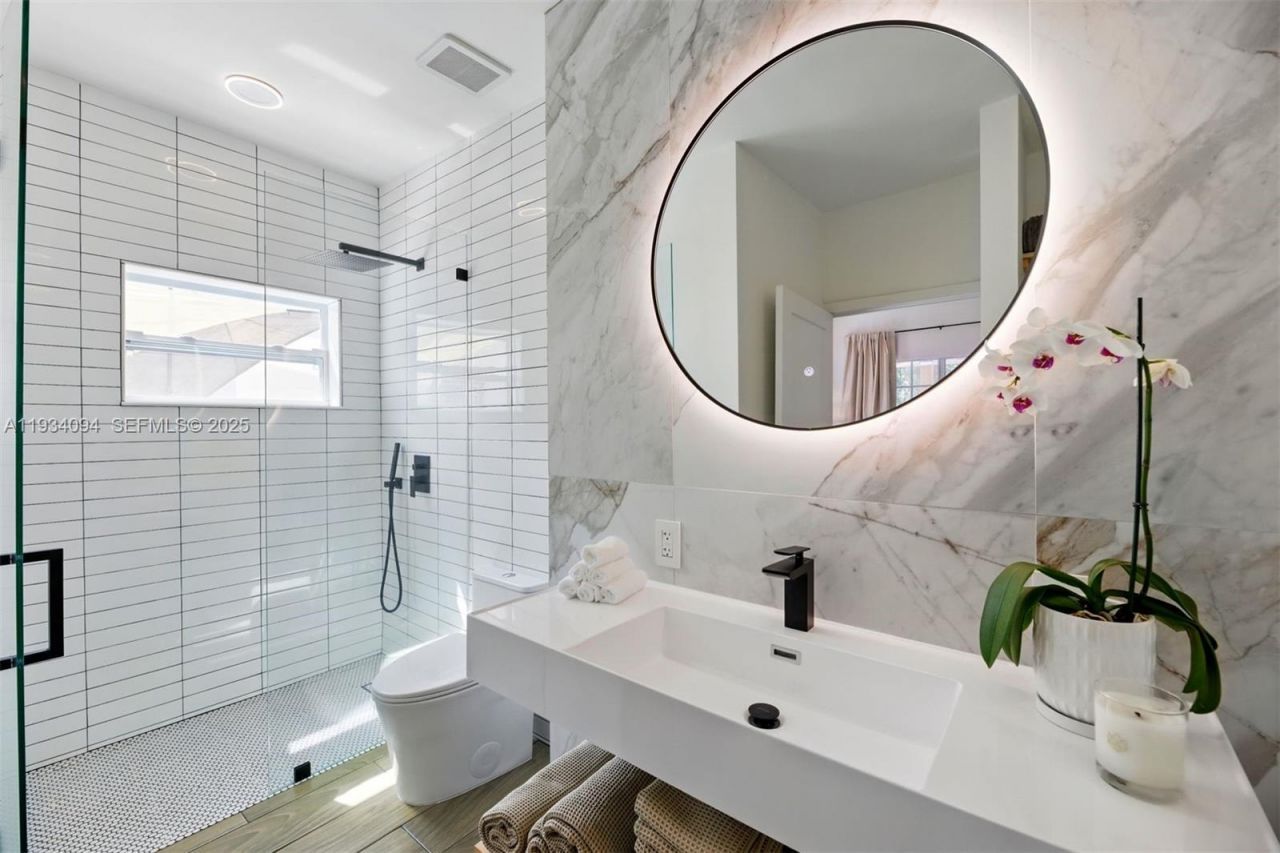 1363 Biarritz Dr, Miami Beach, FL 33141 Photo