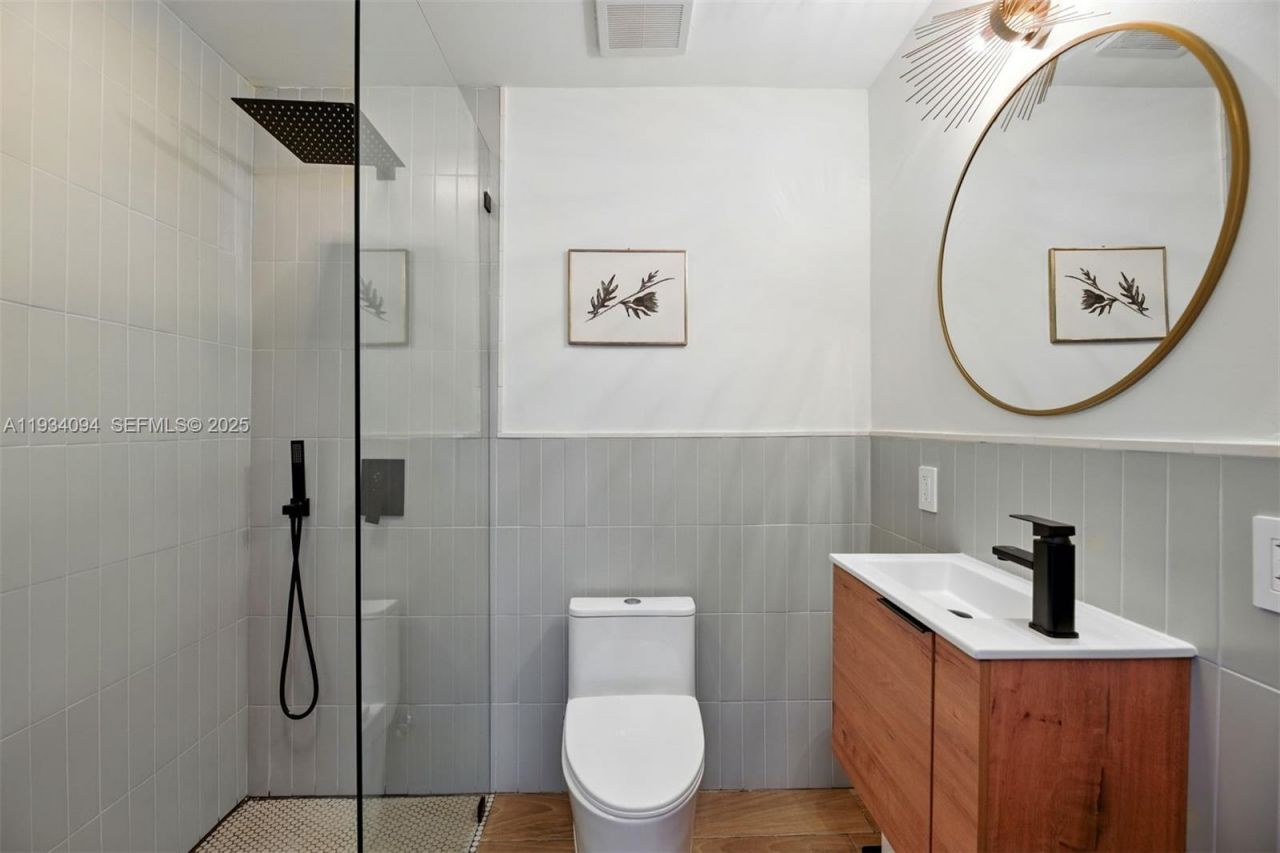 1363 Biarritz Dr, Miami Beach, FL 33141 Photo