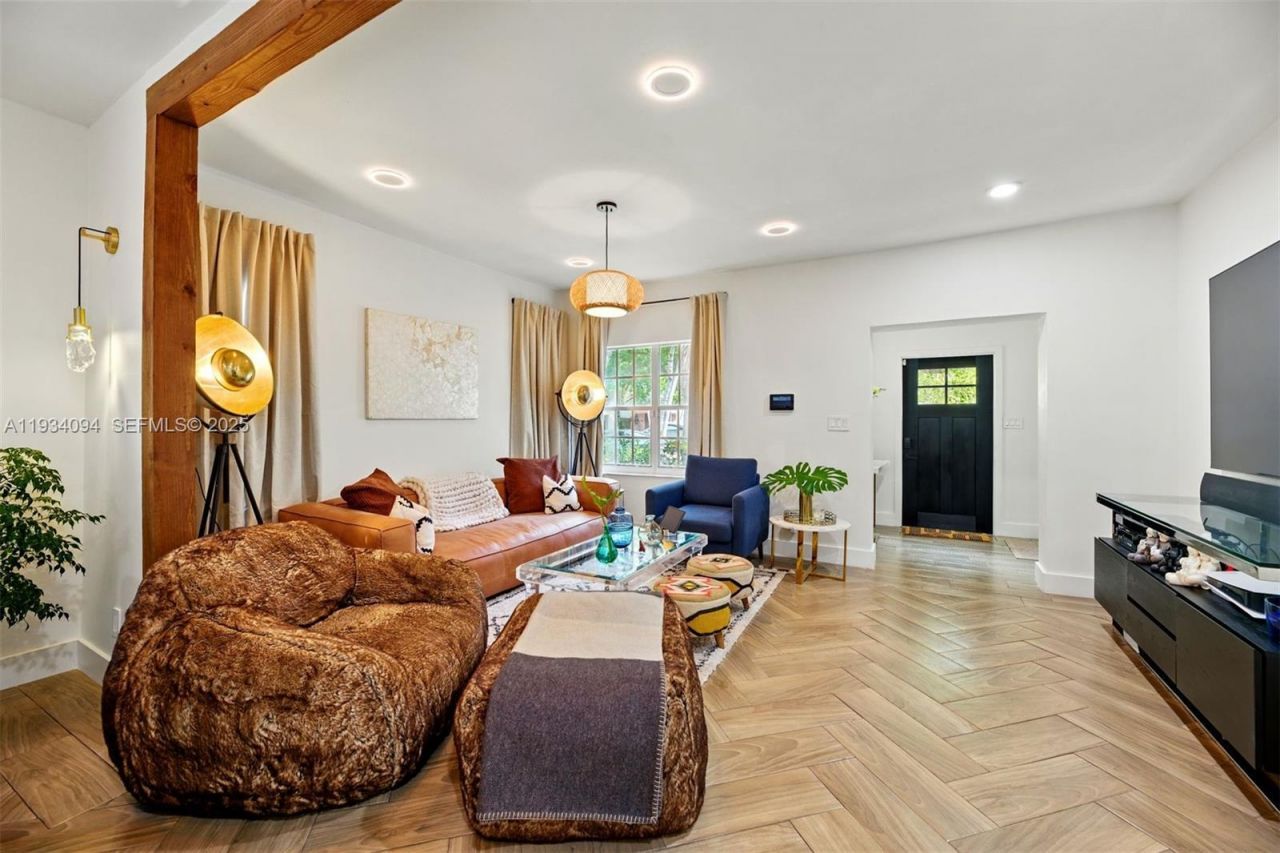 1363 Biarritz Dr, Miami Beach, FL 33141 Photo