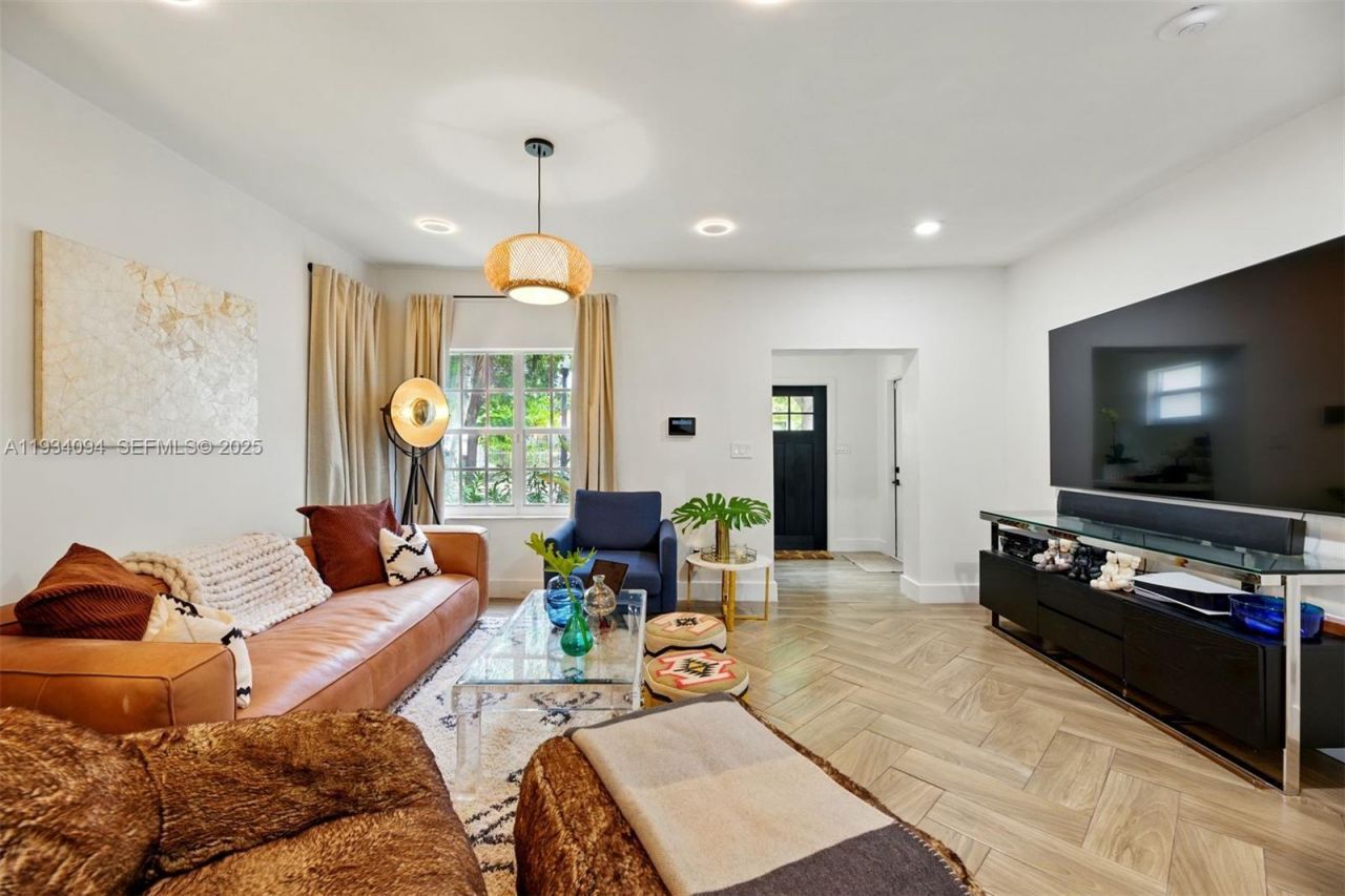 1363 Biarritz Dr, Miami Beach, FL 33141 Photo