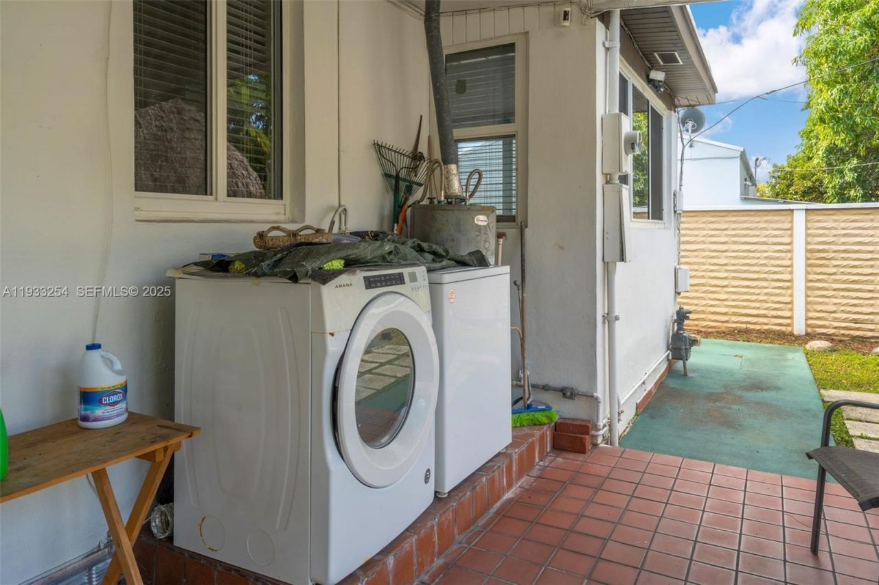 5931 SW 14th St, West Miami, FL 33144 Photo