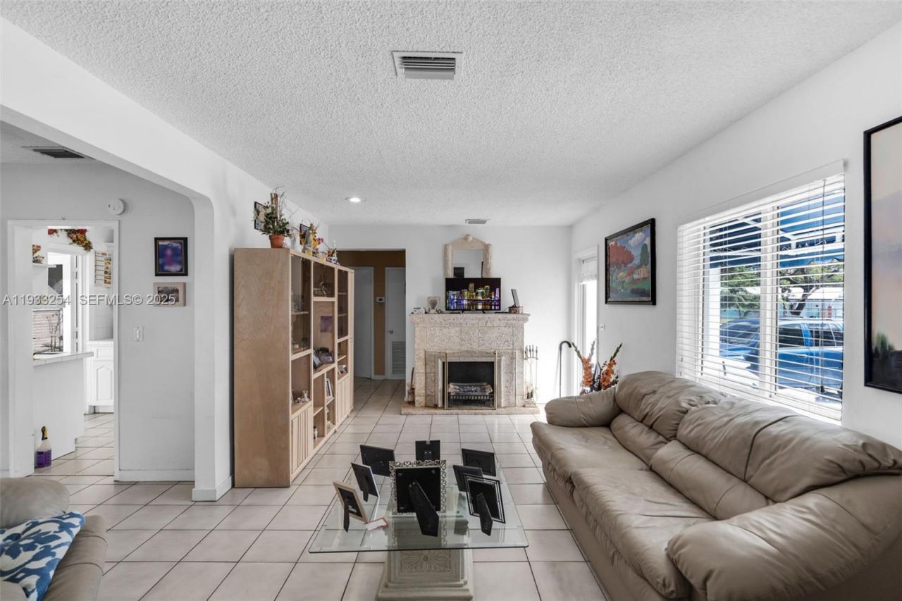 5931 SW 14th St, West Miami, FL 33144 Photo