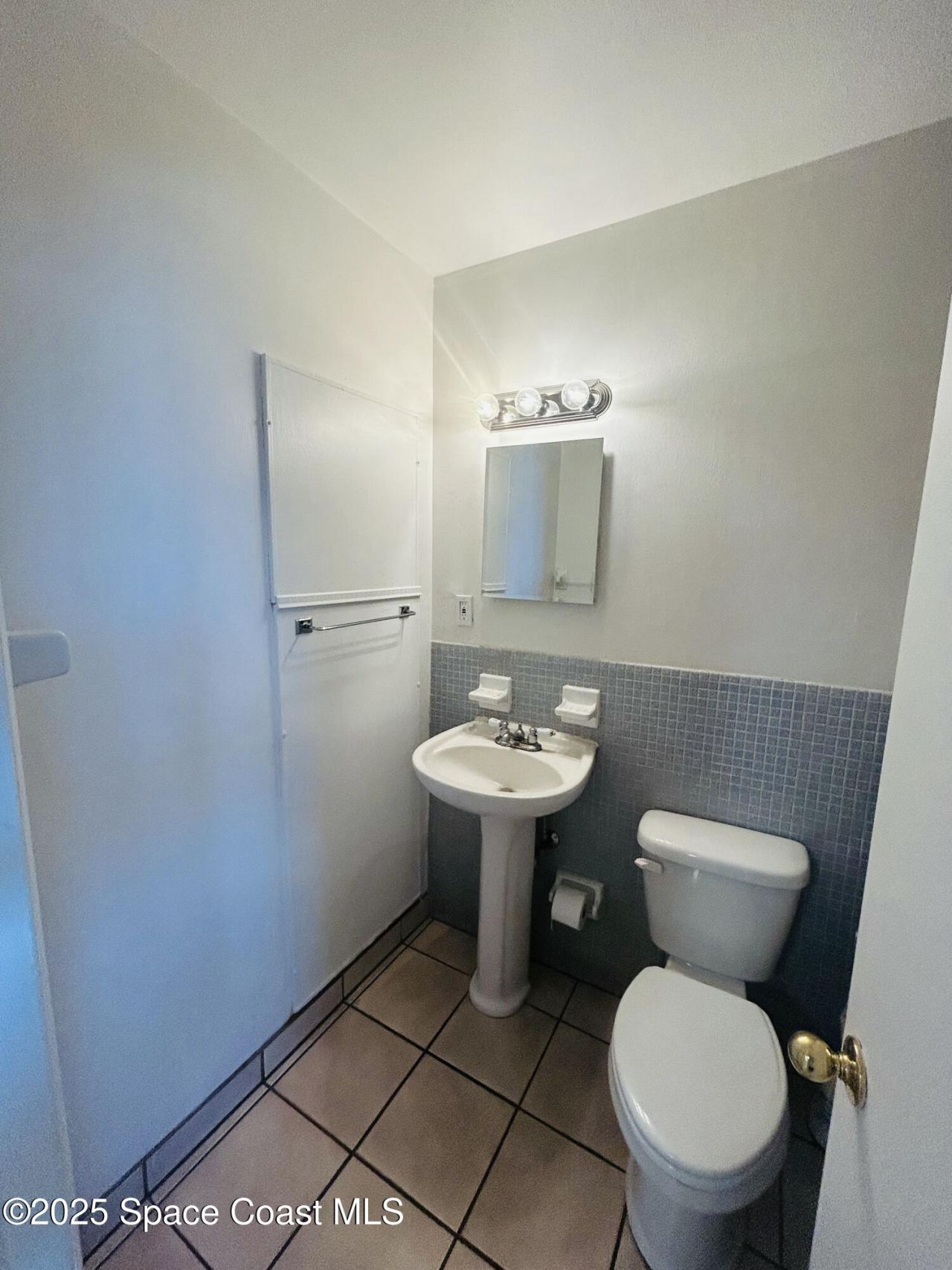 8401 N Atlantic Avenue, Unit E4, Cape Canaveral, FL 32920 Photo