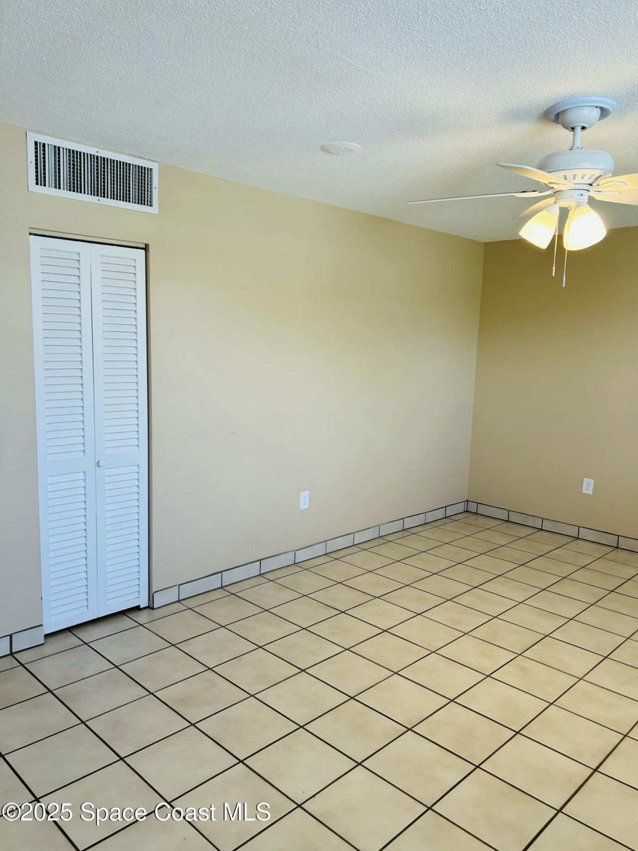 8401 N Atlantic Avenue, Unit E4, Cape Canaveral, FL 32920 Photo