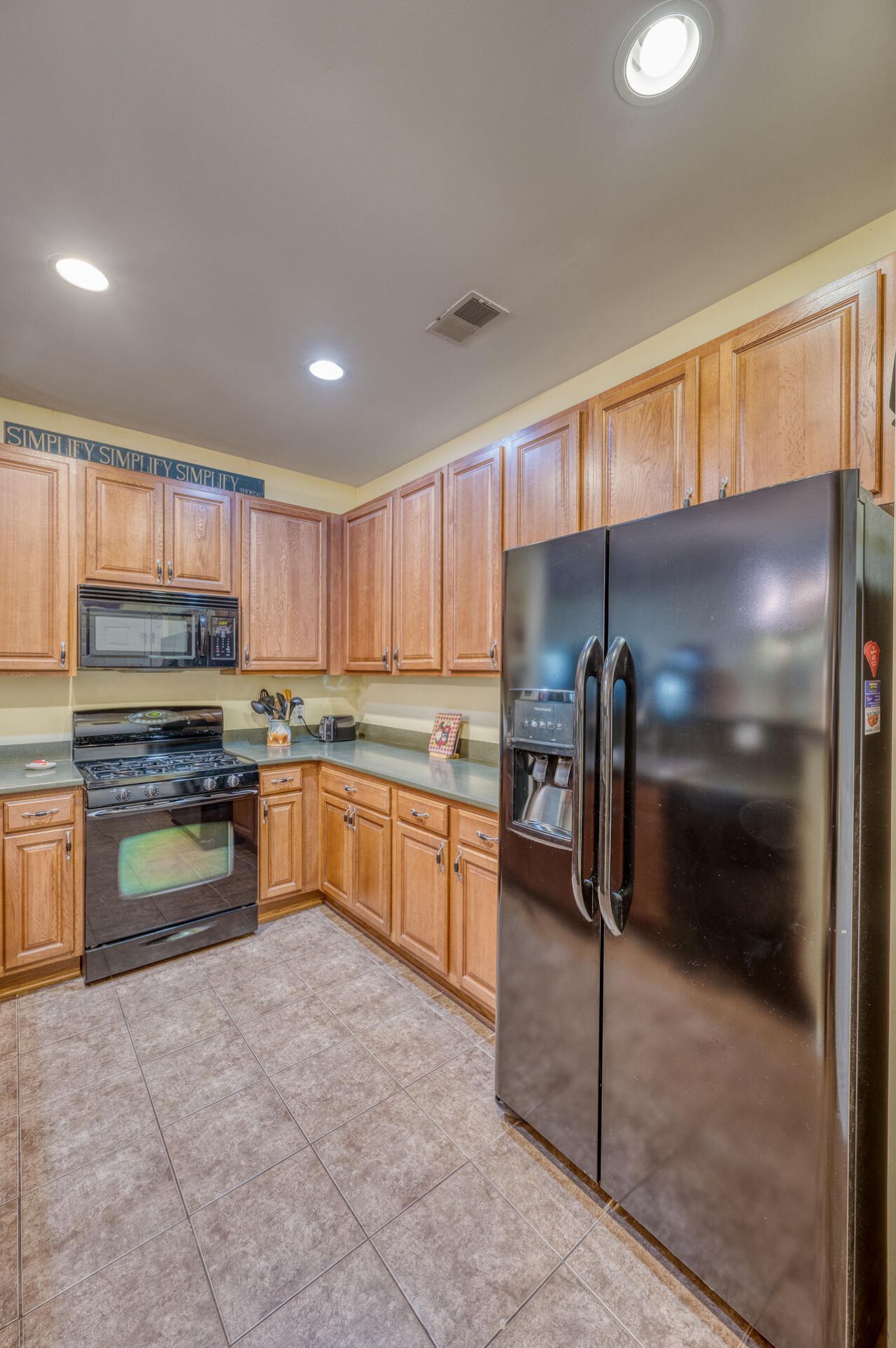 1515 Royal Colony Road Photo 12