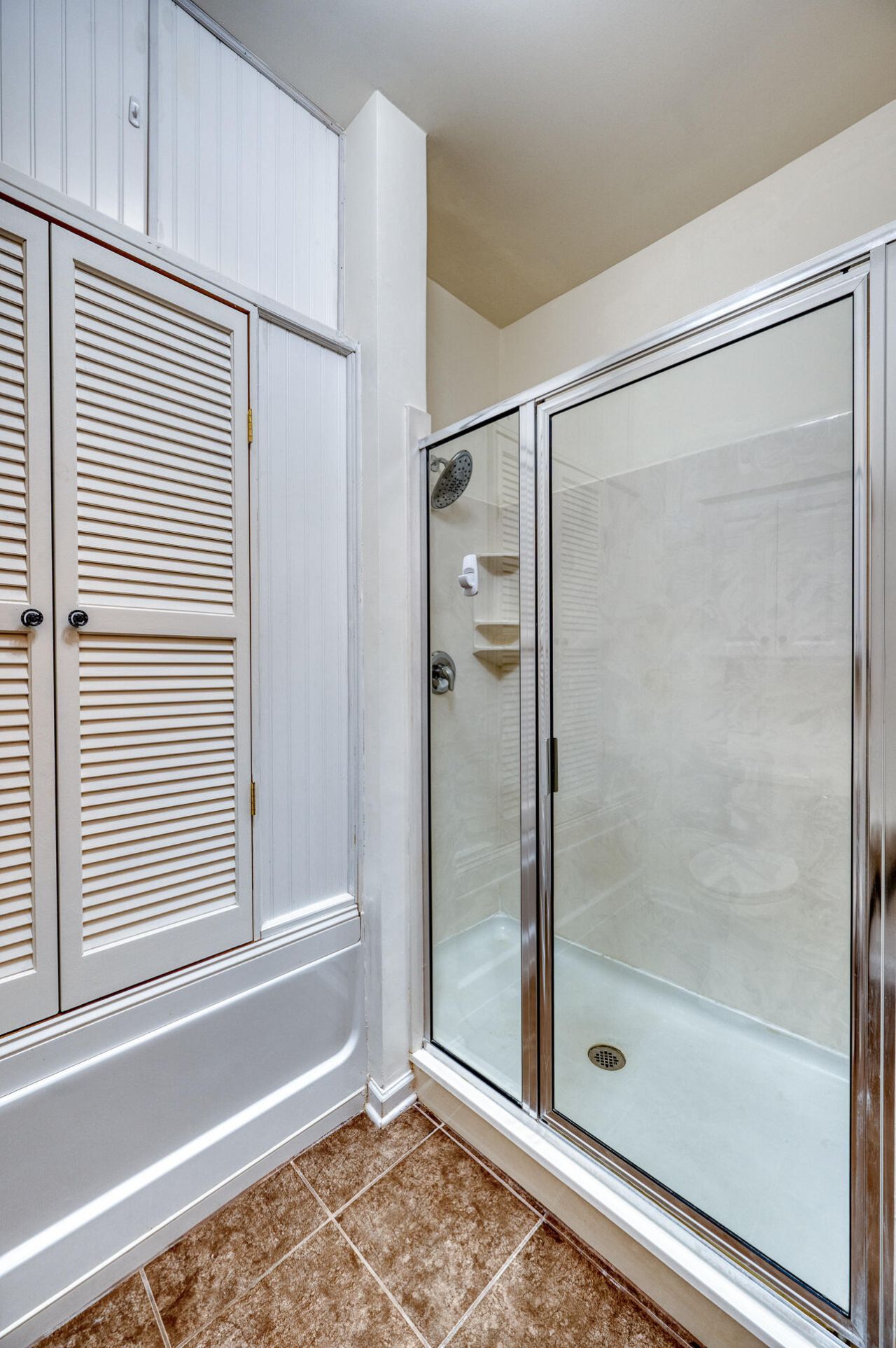 1515 Royal Colony Road Photo 19