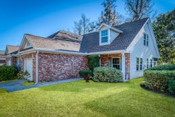 1515 Royal Colony Road photo 4