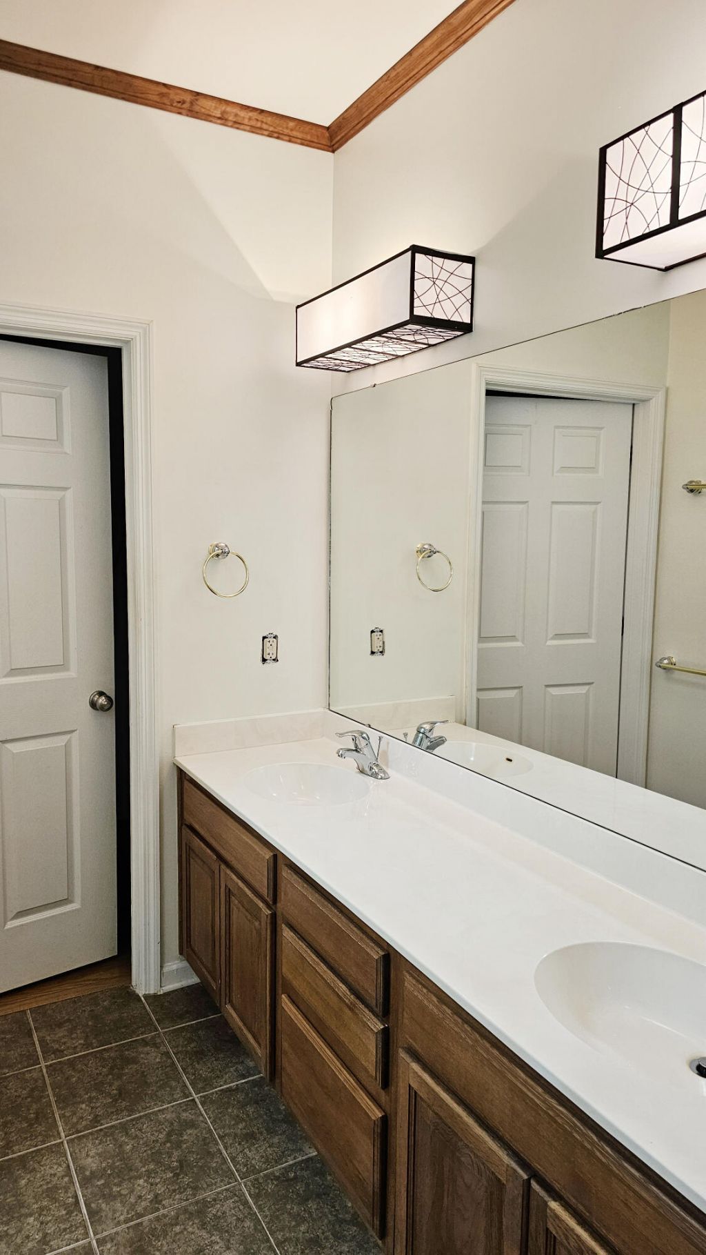 1515 Royal Colony Road Photo 27