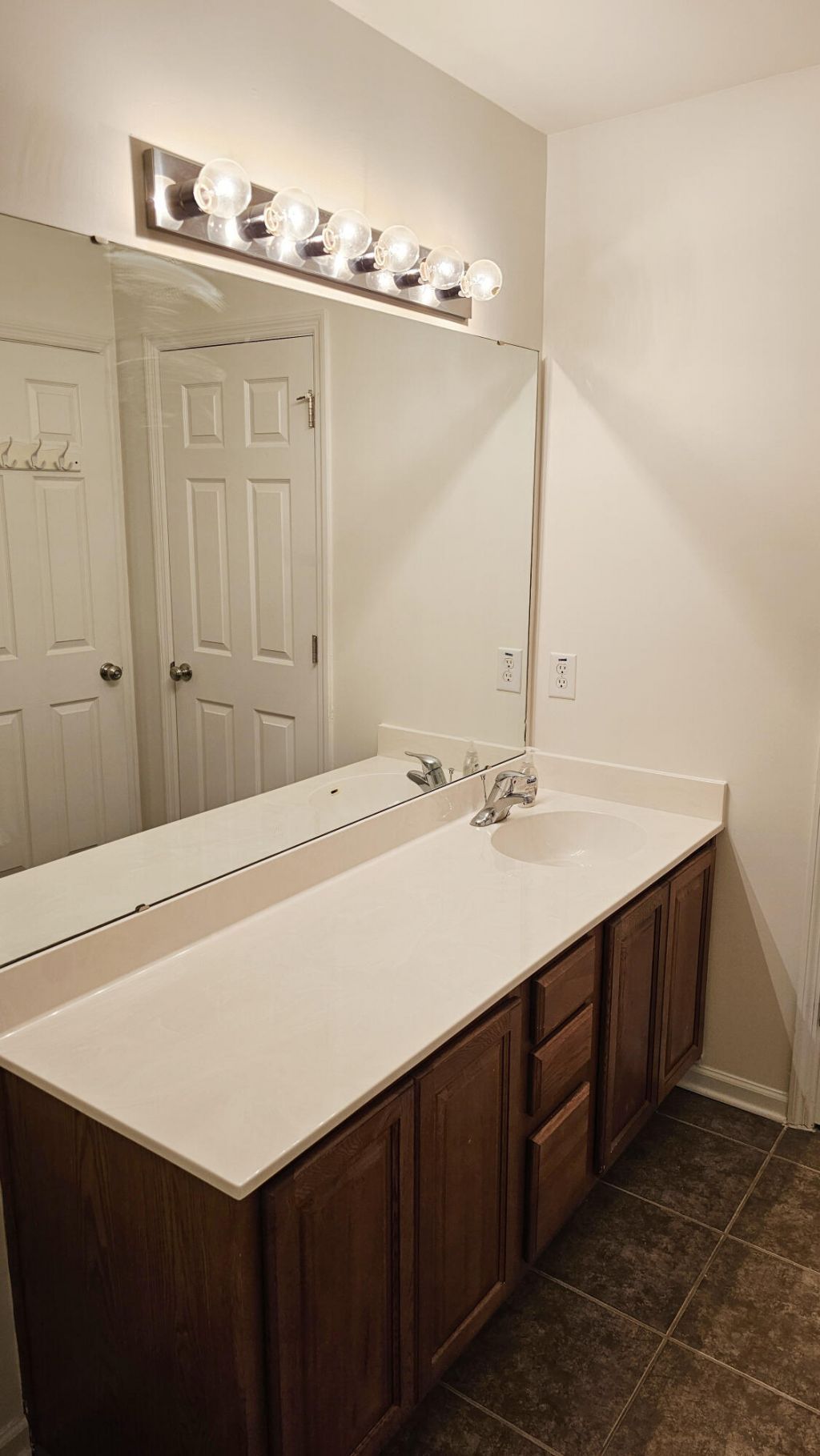 1515 Royal Colony Road Photo 35