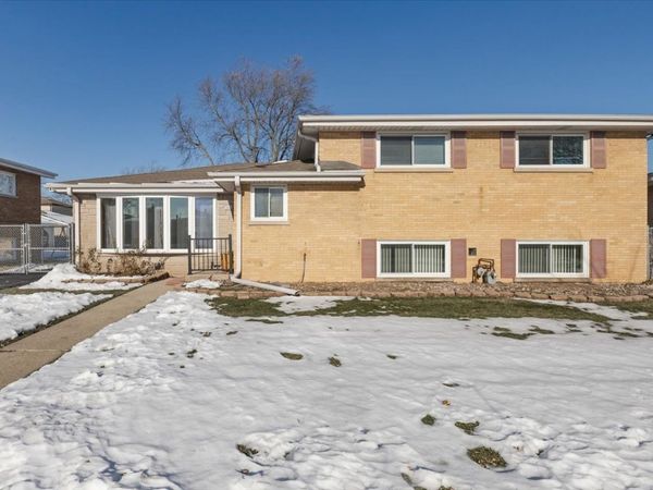 7910 CHURCHILL Street, Morton Grove, IL 60053