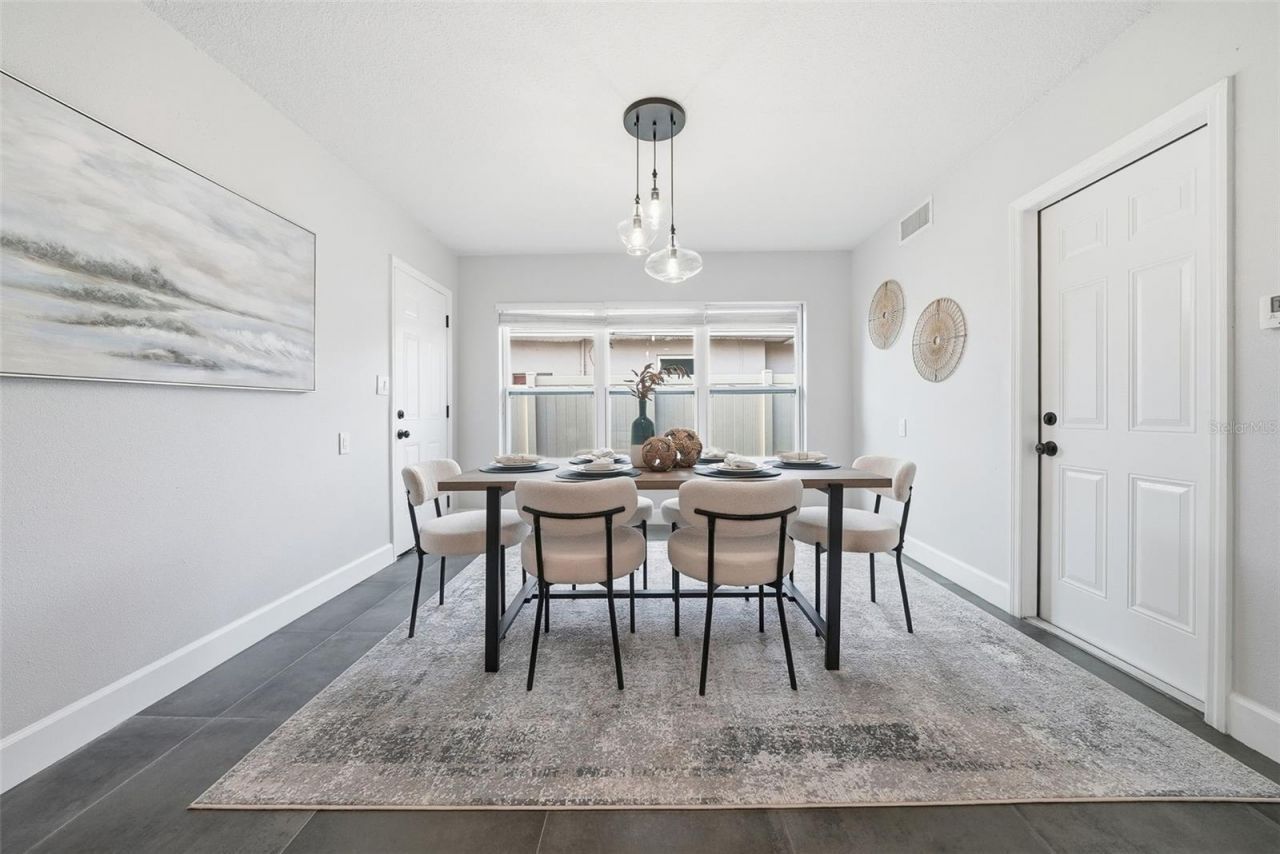 7033 Hibiscus Avenue S, South Pasadena, FL 33707 Photo