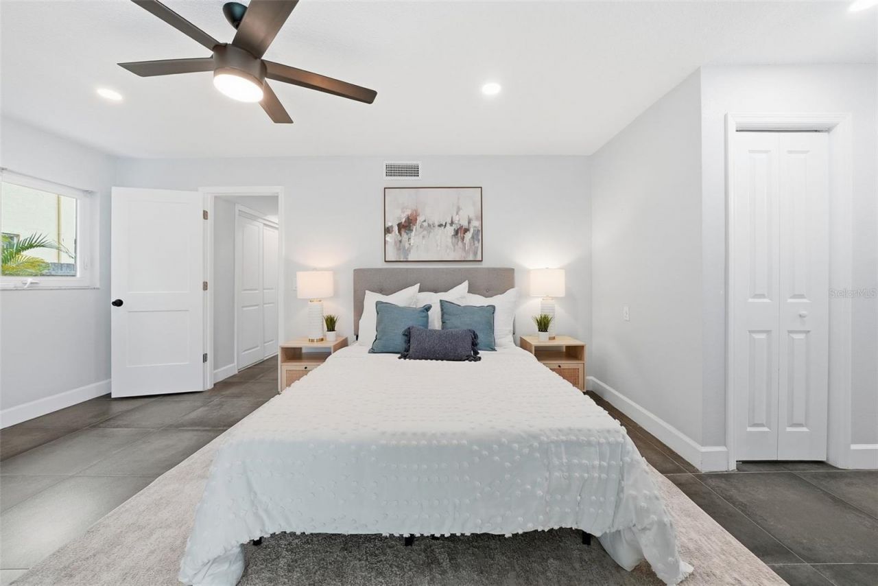 7033 Hibiscus Avenue S, South Pasadena, FL 33707 Photo