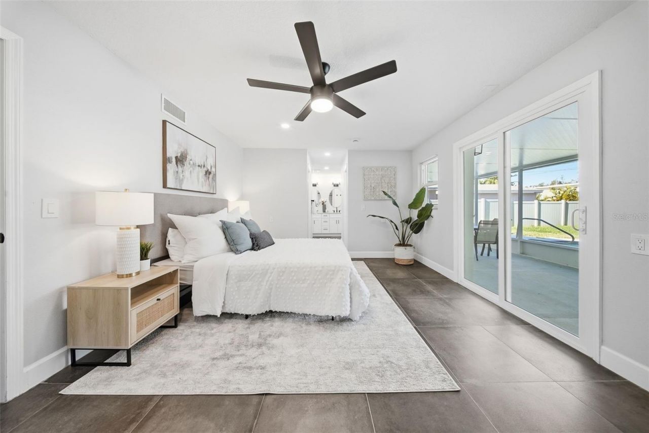 7033 Hibiscus Avenue S, South Pasadena, FL 33707 Photo