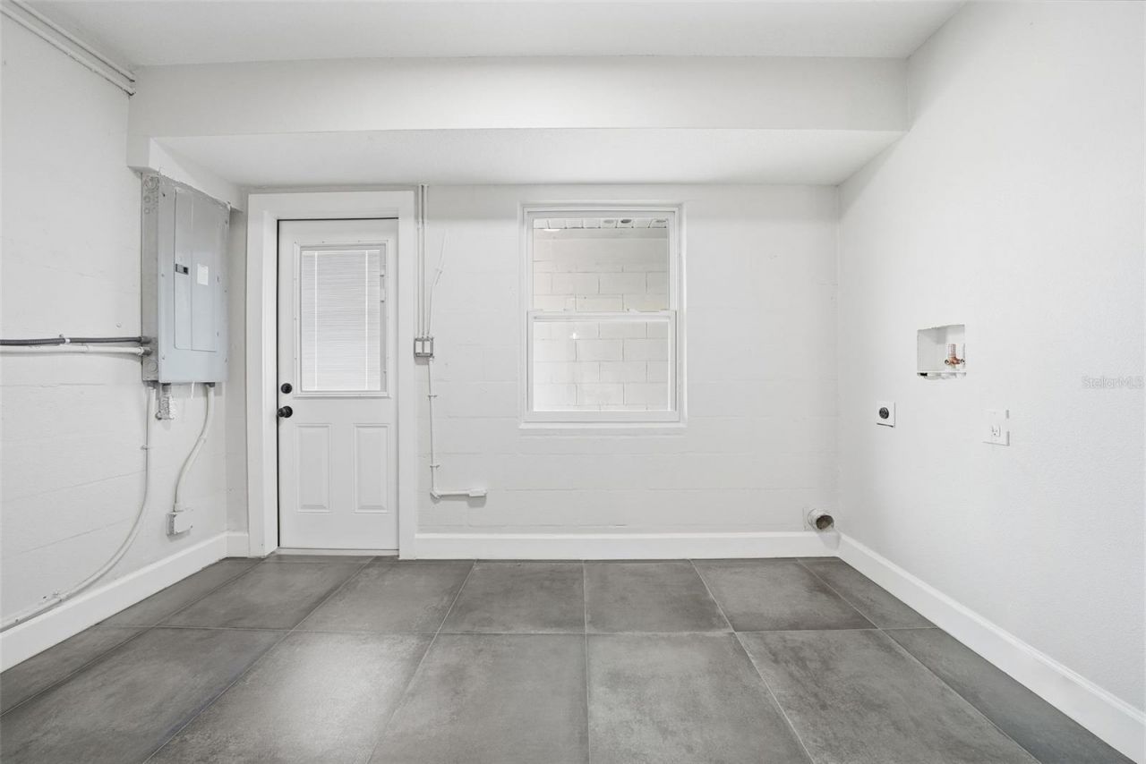 7033 Hibiscus Avenue S, South Pasadena, FL 33707 Photo