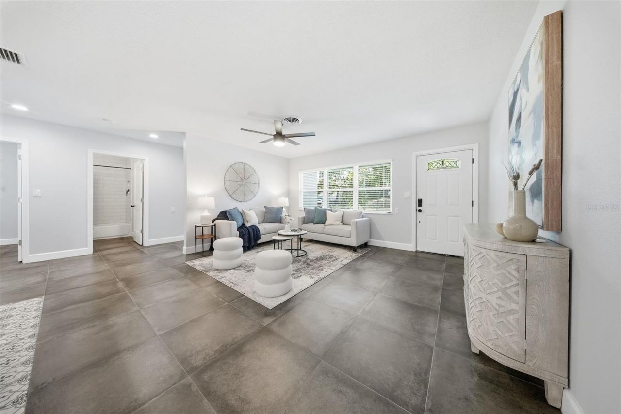 7033 Hibiscus Avenue S, South Pasadena, FL 33707 Photo