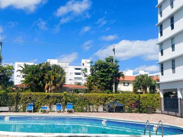 1001 91st St, Unit 408, Bay Harbor Islands, FL 33154