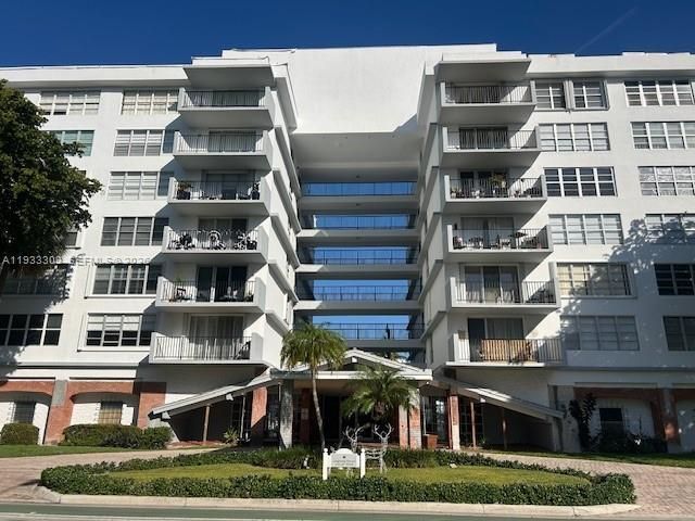 1001 91st St, Unit 408, Bay Harbor Islands, FL 33154 Photo